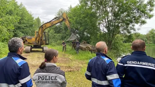 Ardennes - trois épaves retirées de la Meuse pour lancer «...