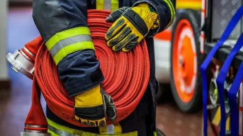 Feu de pneus et de carcasses de voitures ce dimanche soir