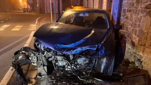 Un Ardennais percute des voitures en stationnement après un refus...