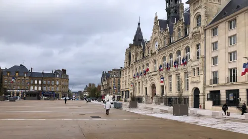Moins de 30 min de soleil par jour à Charleville au mois de...