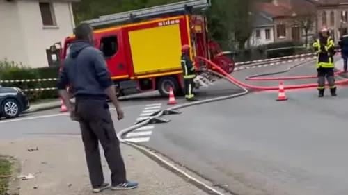 Un engin de chantier provoque une importante fuite de gaz