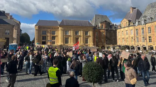 Ardennes – Des rassemblements devant les mairies après les...