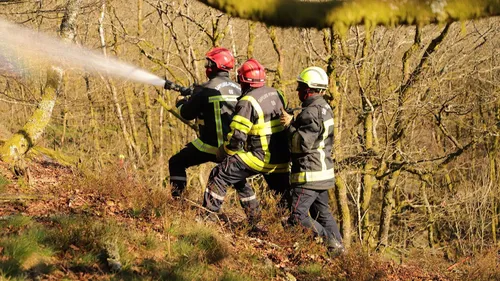 Silo en feu à Givry-sur-Aisne