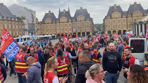 Journée de mobilisation : plus de 300 manifestants Place Ducale