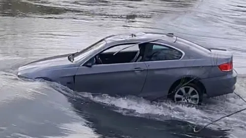 Un véhicule termine dans la Meuse 