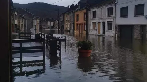 La commune Les Hautes Rivières est inondée