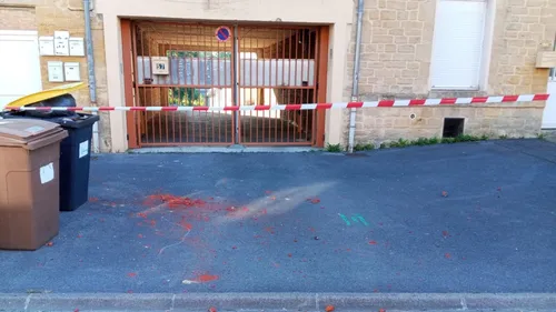 La cheminée d'un immeuble s'effondre en pleine nuit