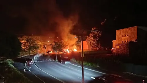 Mortiers d'artifice, véhicules incendiés... Des violences dans un...