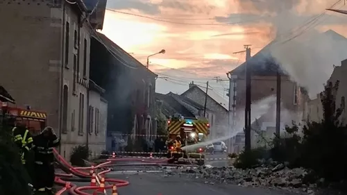 Une grange de 300 m2 ravagée par les flammes