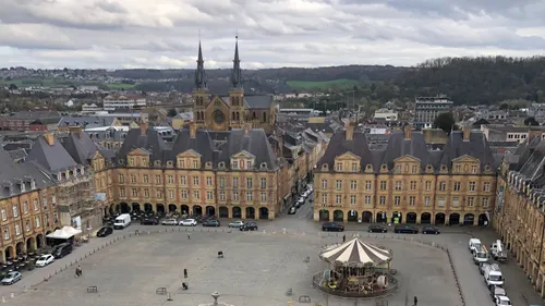 Foot : un écran géant à Charleville pour suivre l'Euro de l'équipe...