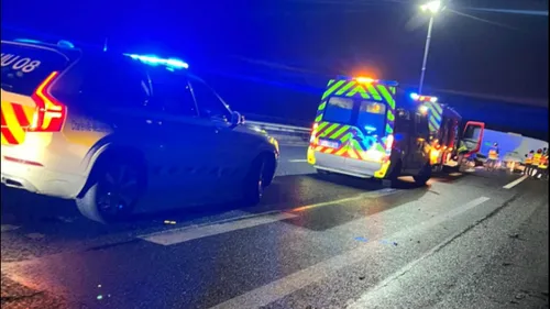  La jambe d'un homme déchiquetée après avoir été percuté par un...