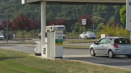 Baisse de prix et gros bouchons. 