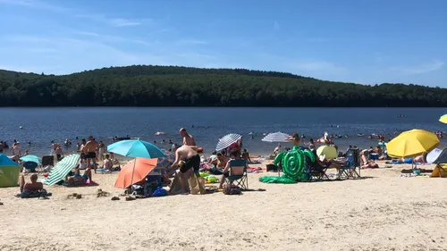 Top départ de la baignade surveillée ce mardi pour plusieurs lacs...