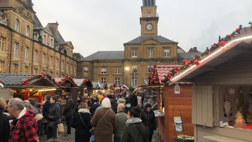 Une intrusion nocturne sur le marché de Noël de Charleville