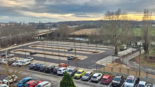 202 places en plus : le nouveau parking de l'hôpital Manchester...