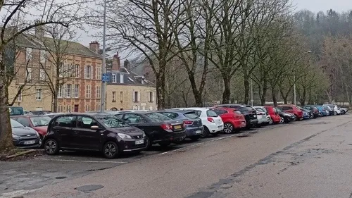 Stationnement payant sur le parking Jacques Félix : le PS lance une...