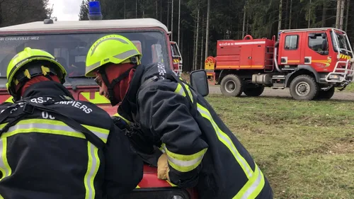 Les pompiers des Ardennes en formation feux de forêt