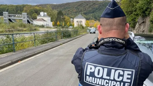 Un véhicule contrôlé à 95 km/h en ville