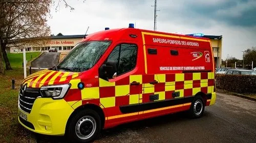Un jeune homme chute du 5ème étage d'un bâtiment