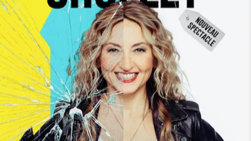 Christelle Chollet présente son nouveau spectacle "Reconditionnée"...