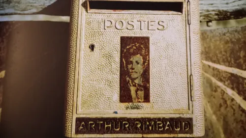 La boîte aux lettres d'Arthur Rimbaud endommagée par les...