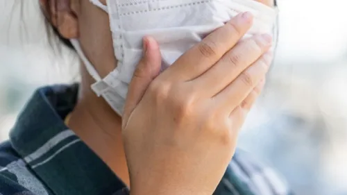 Le retour du masque à l'hôpital dans les Ardennes