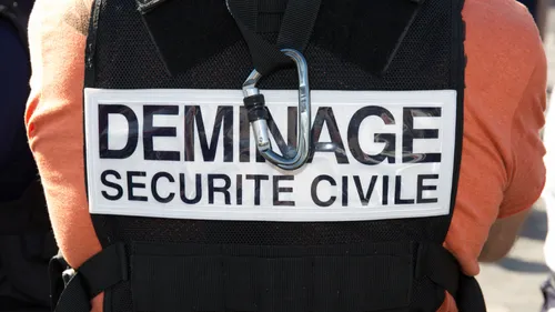 Grosse opération au port du Mont Olympe à Charleville