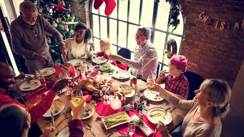 Nouvel An : quels sont les sujets à éviter à table ? 