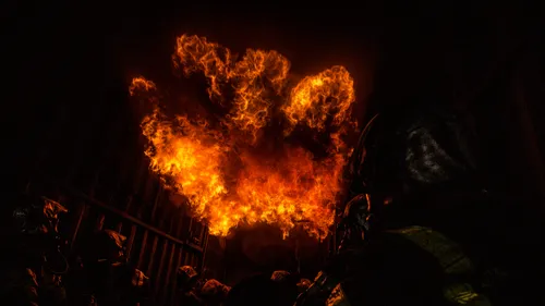 Prises au piège par les flammes, 2 femmes sont sauvées par les...