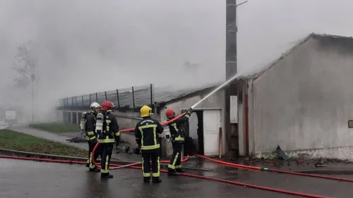 L'homme interpellé après l'incendie de la salle des fêtes placé en...