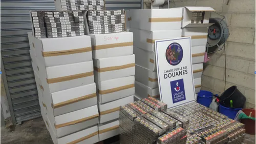 Cigarettes de contrefaçon : 500kg saisis par les douanes dans les...