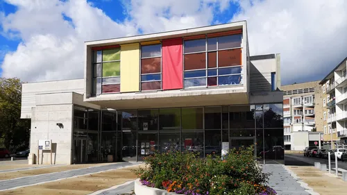 Une saison culturelle coupée en deux à Sedan 