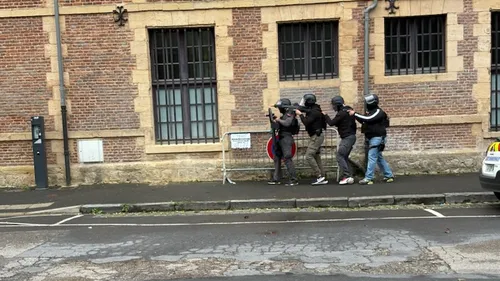 Un impressionnant exercice "grandeur nature" en plein centre ville