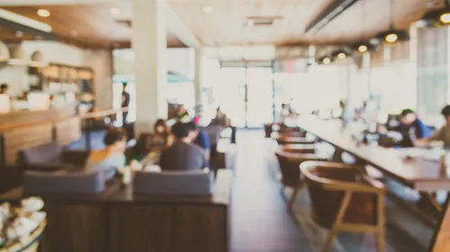 Un pass vaccinal désormais exigé dans les bars, restaurants ou...