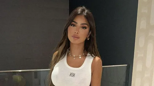 Maeva Ghennam : un homme affirme être son ex et fait des...