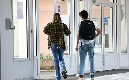 Interdiction du portable au lycée : les nouveautés de la rentrée 2026