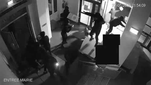 Saccage de la mairie de Fresnes : Dix interpellations effectuées