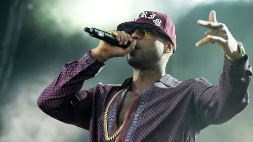 Harcèlement en ligne : 8 mois avec sursis requis contre Booba