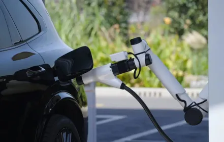 Geely promet une recharge en 4 minutes et humilie Tesla et BYD