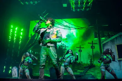 NBA YoungBoy : Les fans transforment les cinémas en concerts pour...