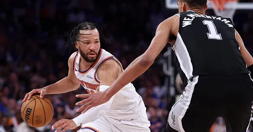 Les Knicks battent les Spurs de Wembanyama : remontée historique de...