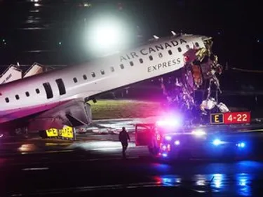 Un avion percute un véhicule à New York : deux pilotes décédés