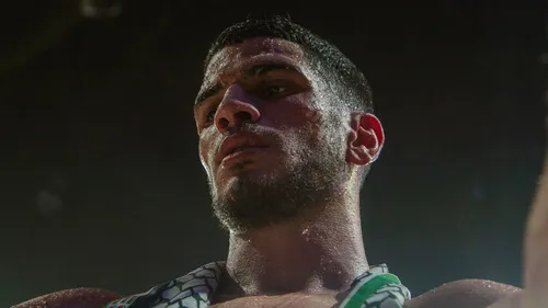 Youssef Boughanem signe avec ARES : son combat contre Mohamed Soumah