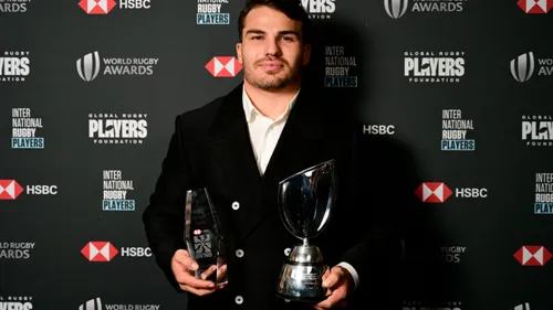 Rugby : Antoine Dupont couronné meilleur joueur à 7 au monde 