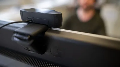 Un jeune homme de 28 ans jugé pour avoir influencé des adolescentes...