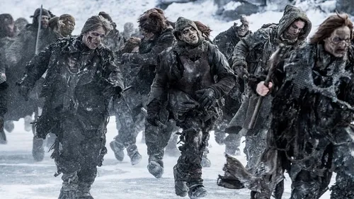 Game of Thrones : Une cascadeuse brise le silence sur les dangers...