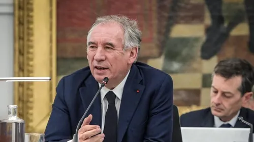 François Bayrou critiqué pour sa gestion de la crise à Mayotte