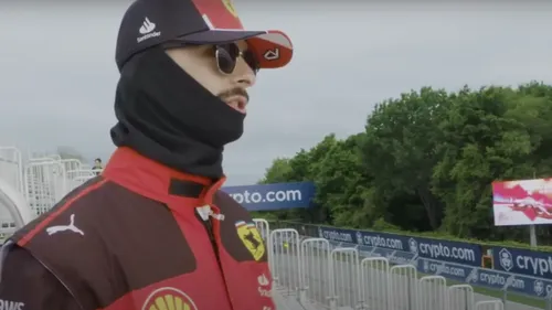 Il réussit à s'infiltré au grand prix de Montréal en se faisant...