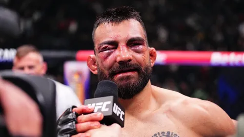 Benoît Saint-Denis stoppé par le médecin à l'UFC Paris : Combat...