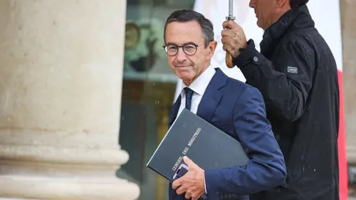 Bruno Retailleau s'oppose au voile à l'université 